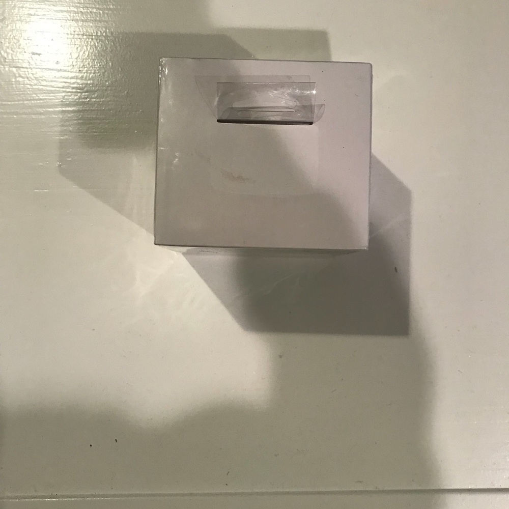 Google Home Mini - Picture 2 of 5
